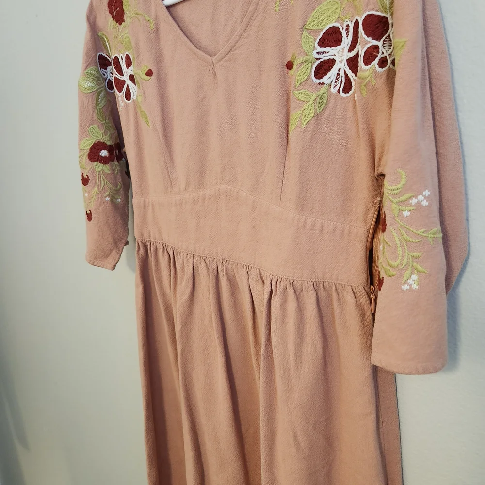 ROOLEE Small Embroidered Floral Midi Dress Blush Pink 3/4 Sleeve